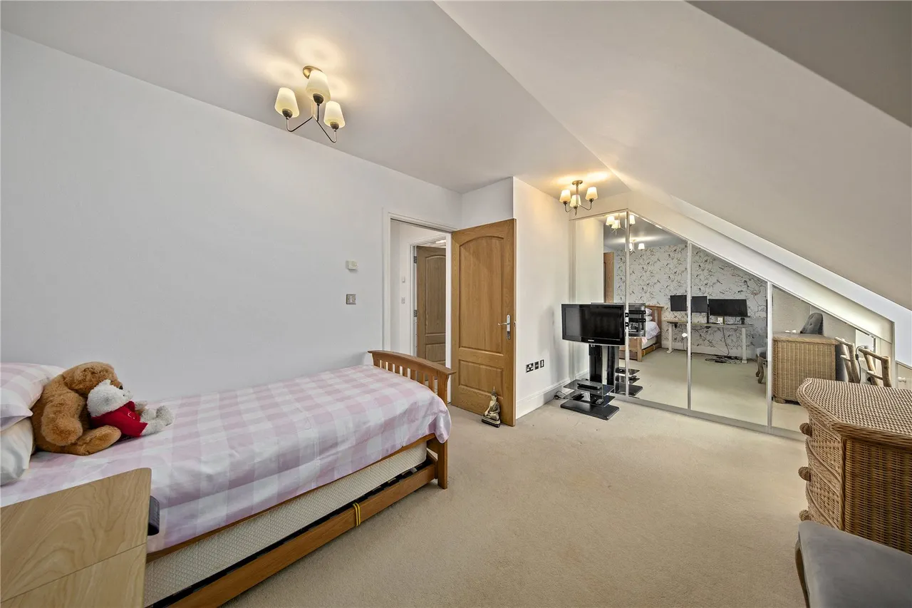 Barker Close, Kew, TW9, photo 8