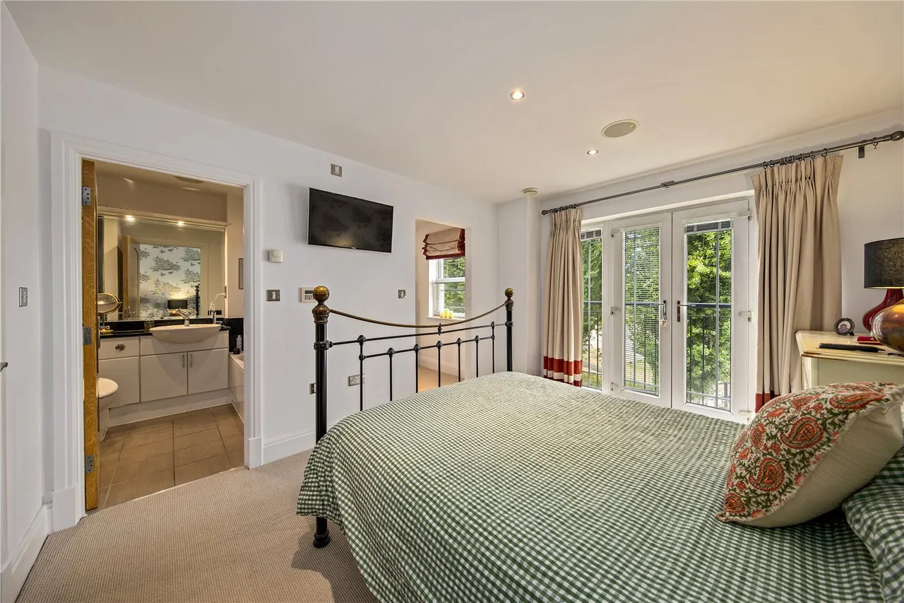 Barker Close, Kew, TW9, photo 7