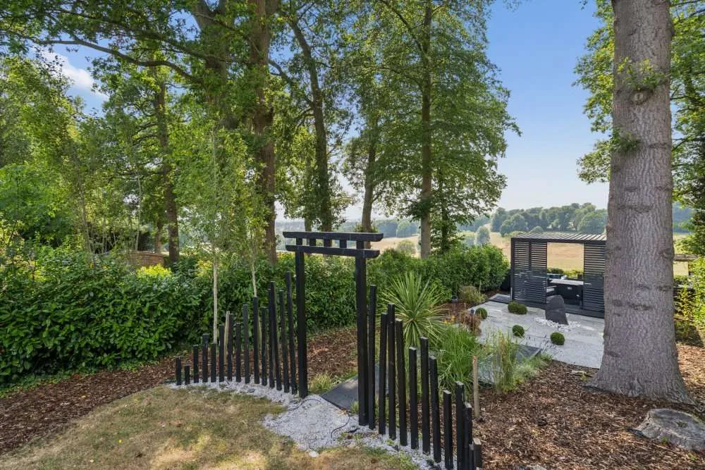 Beacon Hill, Penn, High Wycombe, Buckinghamshire, HP10 8NJ, photo 9