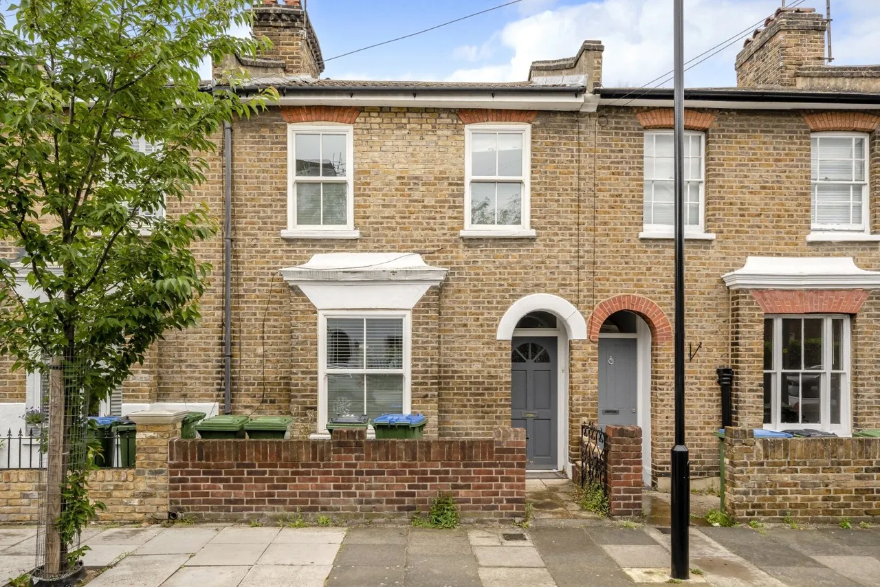 3 bed house for sale — Calvert Road, SE10