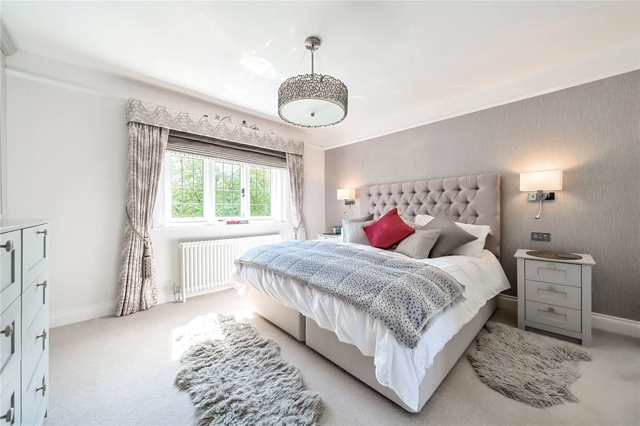 Park Road, Toddington, LU5, photo 17