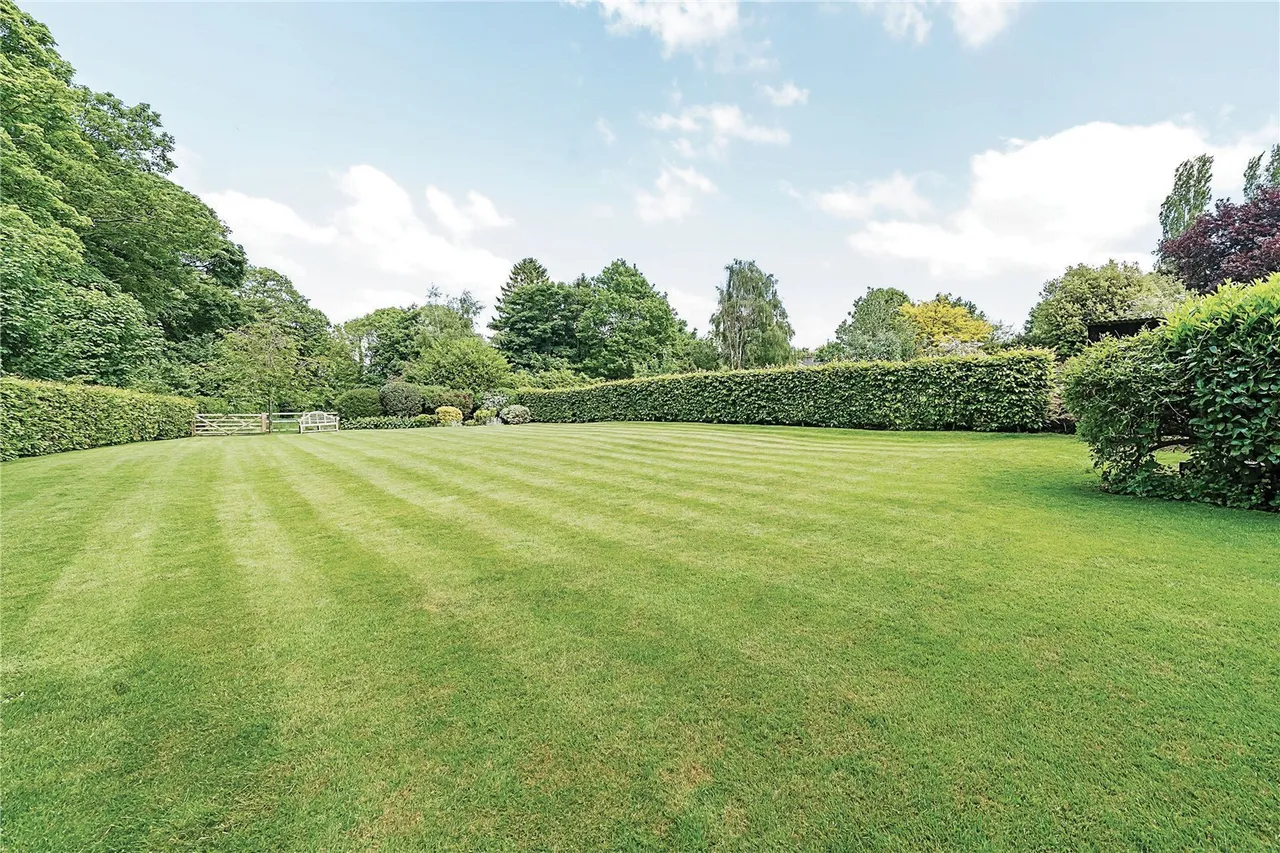Park Road, Toddington, LU5, photo 24