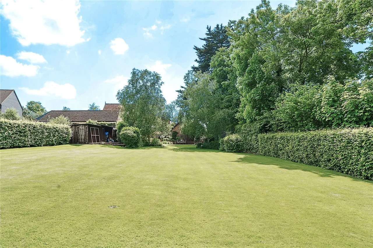 Park Road, Toddington, LU5, photo 25