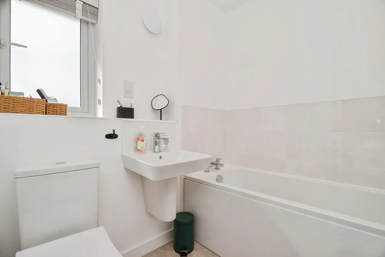 Crossthwaite Drive, Stockton-on-tees, TS16, photo 18