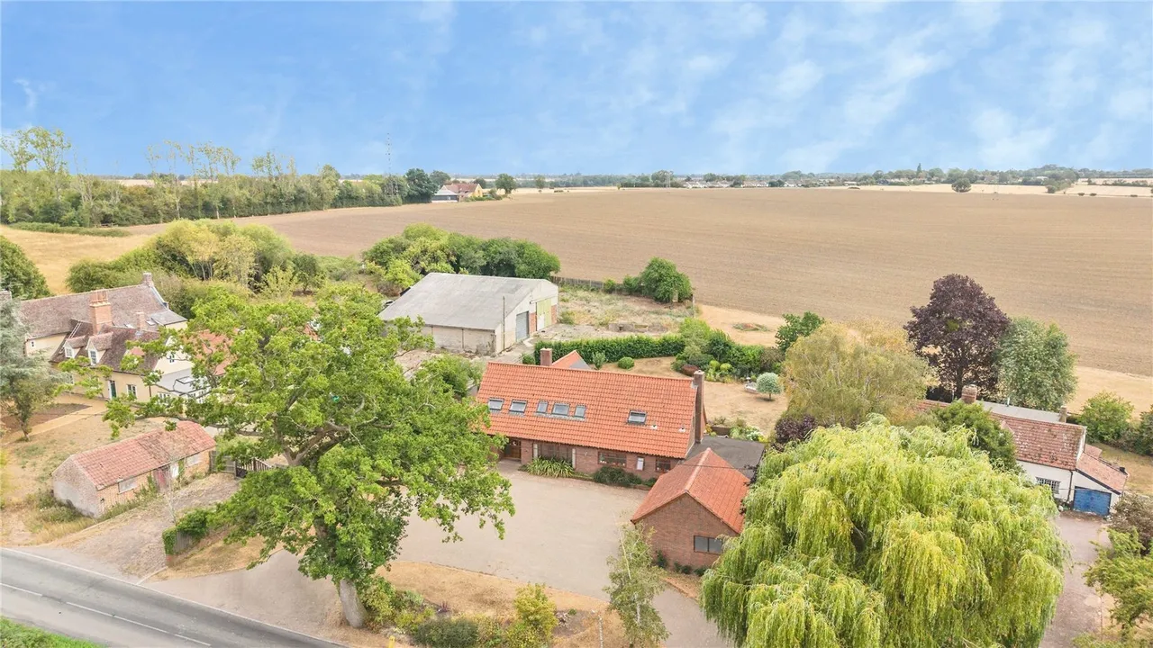 Buxhall Road, Great Finborough, Stowmarket, Suffolk, IP14, photo 18