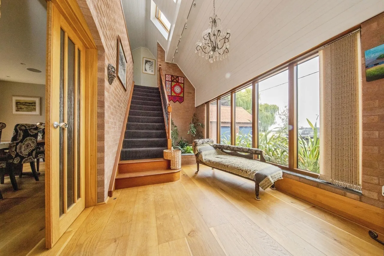 Buxhall Road, Great Finborough, Stowmarket, Suffolk, IP14, photo 2