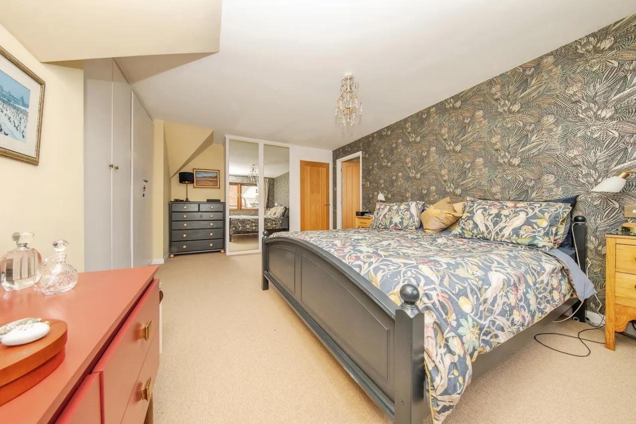 Buxhall Road, Great Finborough, Stowmarket, Suffolk, IP14, photo 25