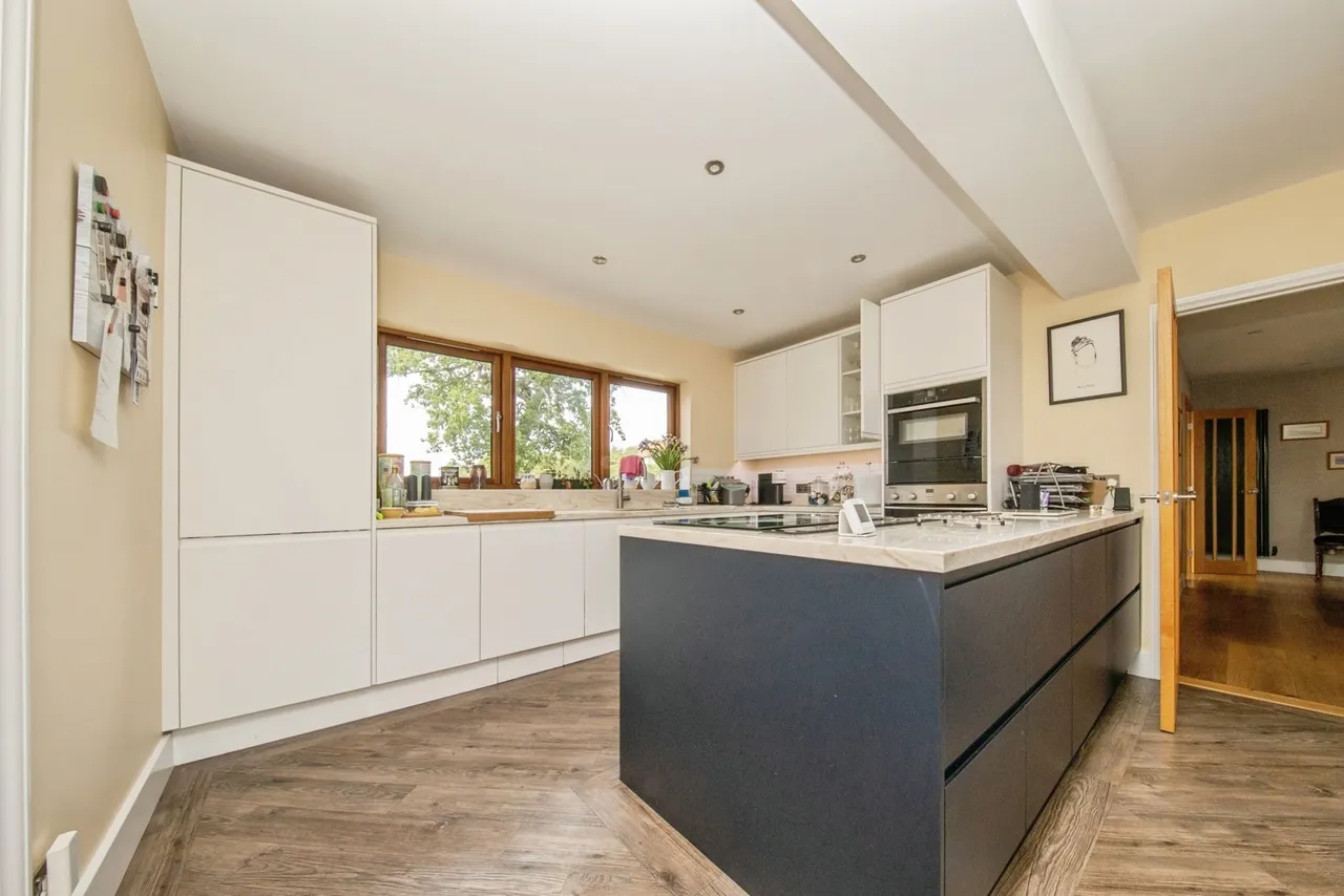 Buxhall Road, Great Finborough, Stowmarket, Suffolk, IP14, photo 4