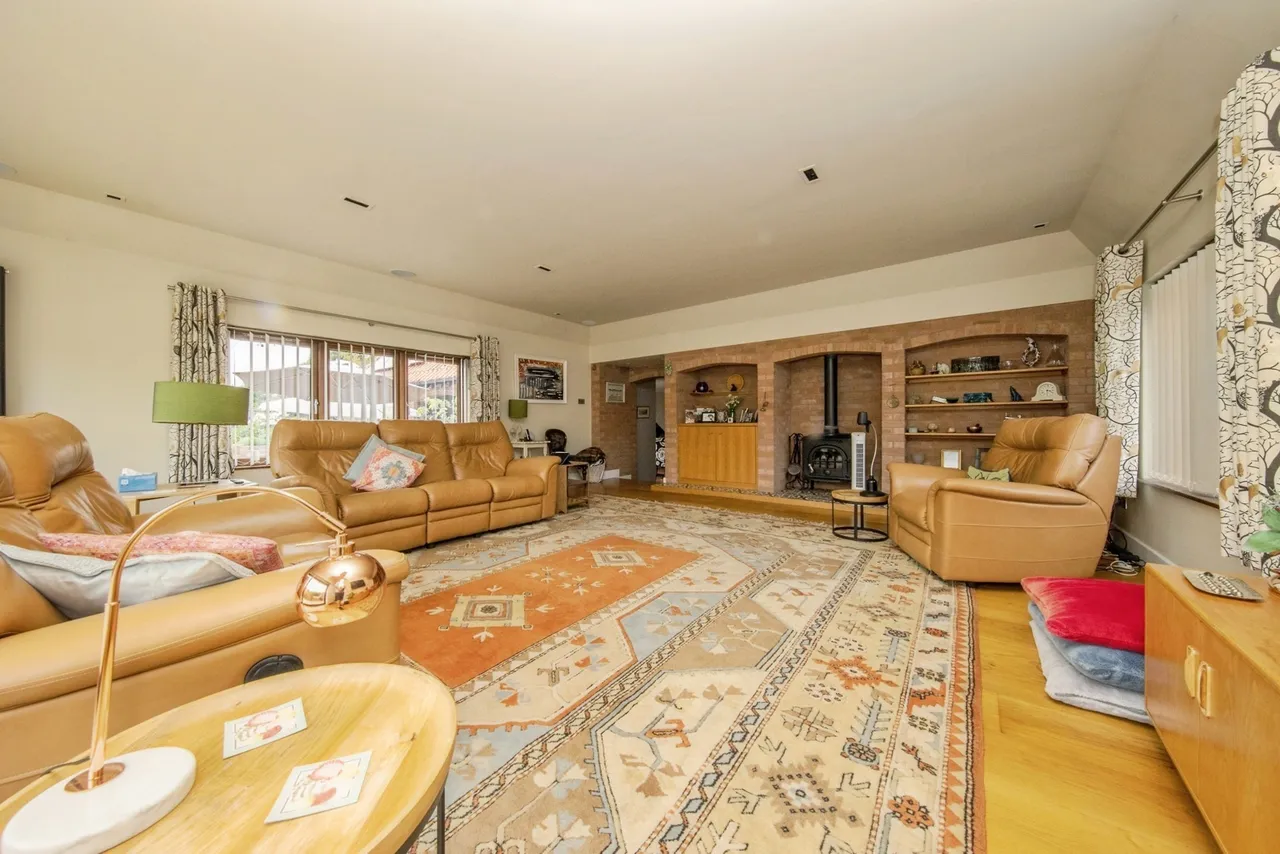 Buxhall Road, Great Finborough, Stowmarket, Suffolk, IP14, photo 8