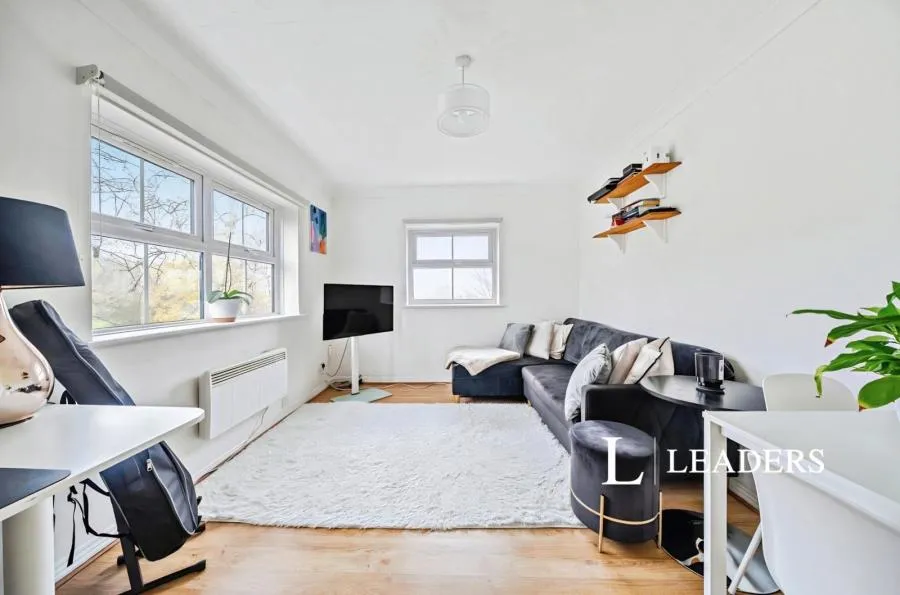 Chelveston Crescent, Southampton, SO16, photo 4