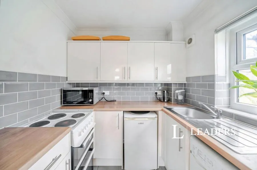 1 bed flat for sale, Chelveston Crescent, Southampton, SO16