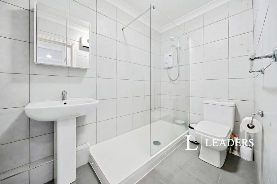 Chelveston Crescent, Southampton, SO16, photo 6