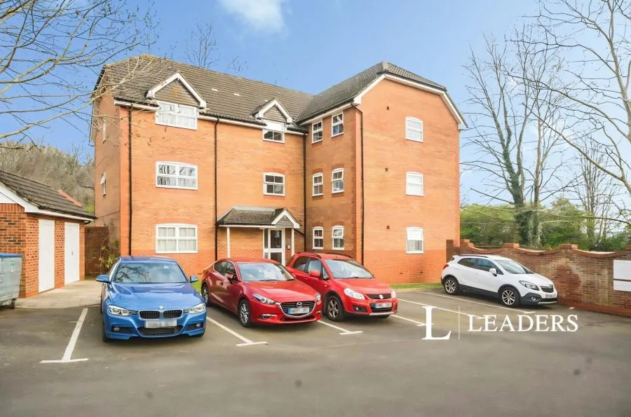 Chelveston Crescent, Southampton, SO16, photo 2