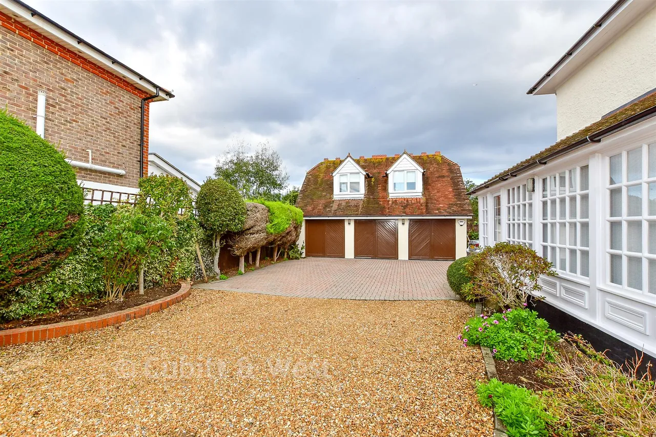 Sea Front, Hayling Island, PO11, photo 17