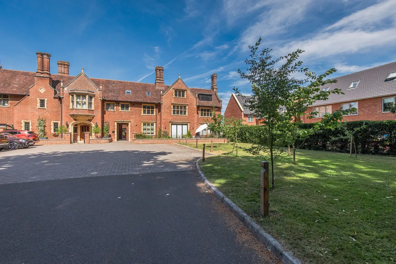 Top Floor Apartment in Drayton, photo 6