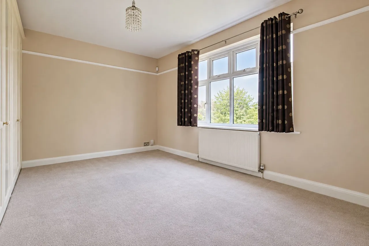 Harcourt Road, Wallington, photo 12