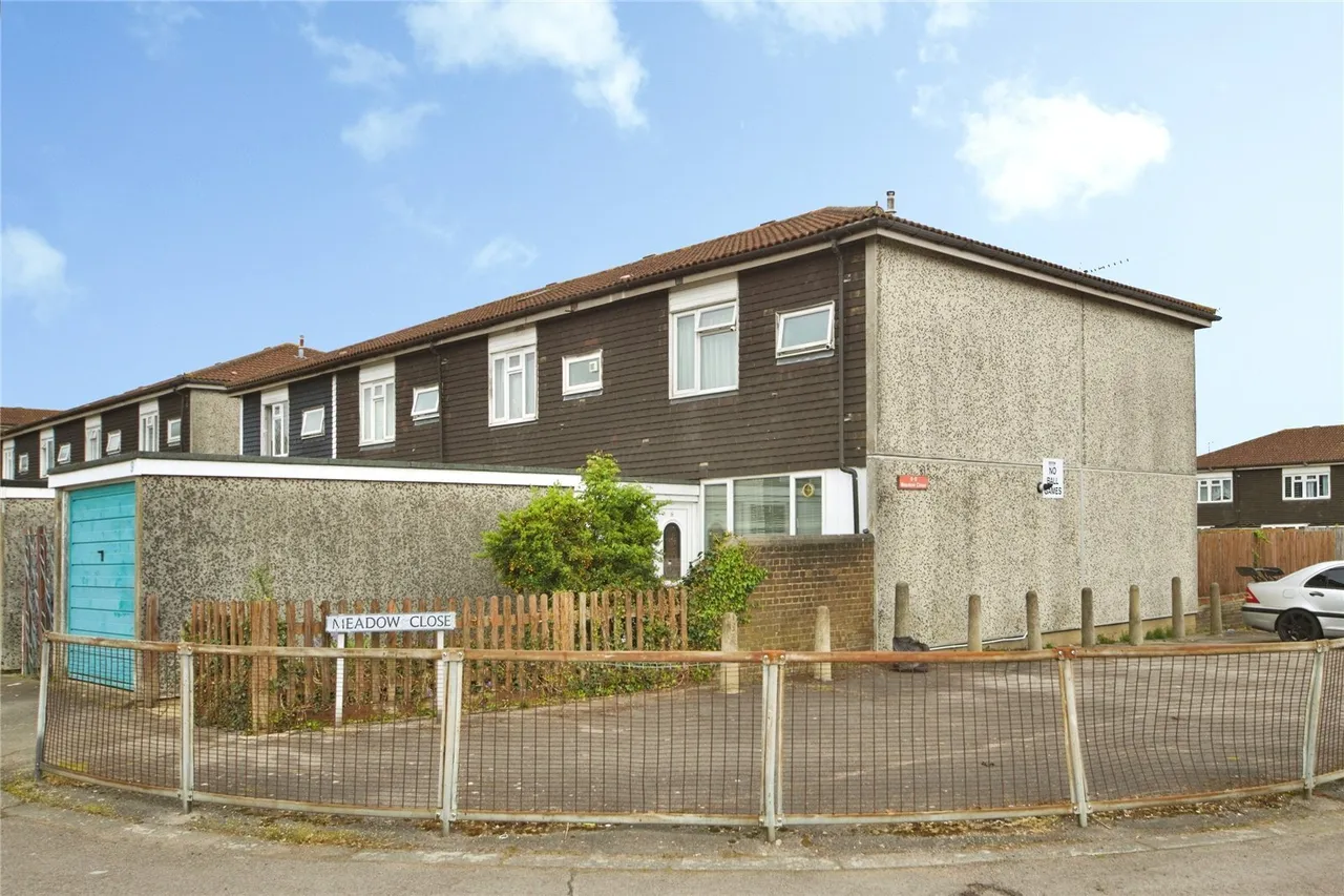 Meadow Close, BARNET, Hertfordshire, EN5, photo 13