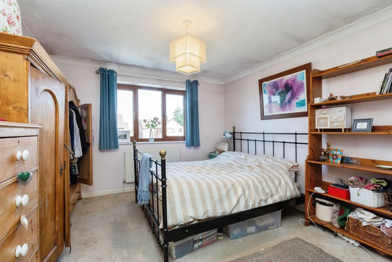 Station Road, Stoke Mandeville, HP22, photo 11