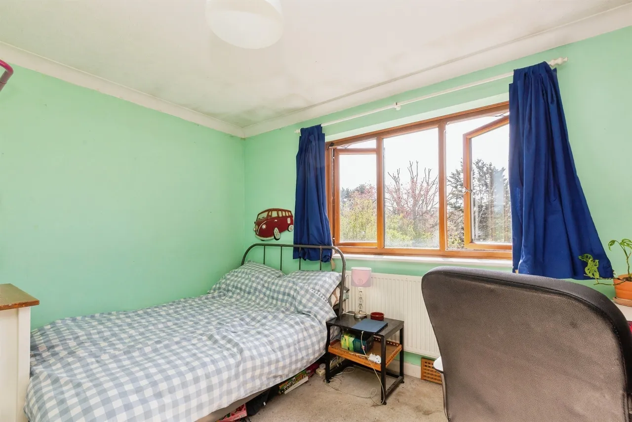 Station Road, Stoke Mandeville, HP22, photo 15