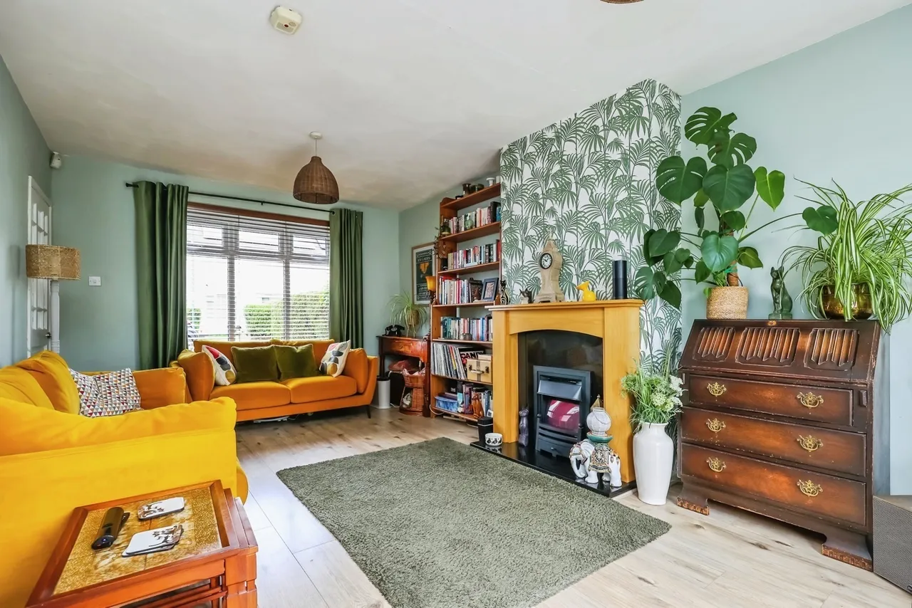 Glenloch Drive, Clifton, Nottingham, NG11, photo 3
