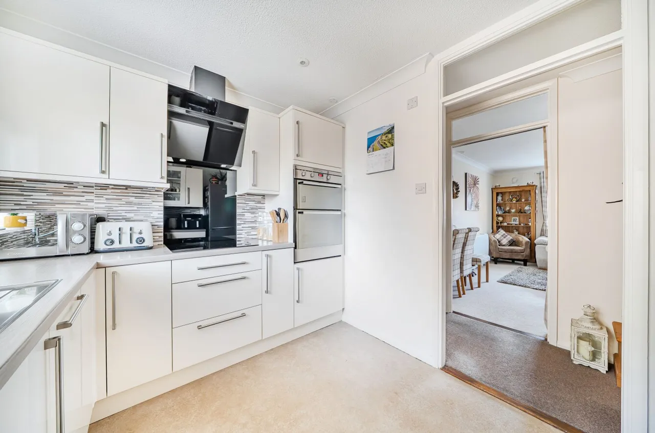 Elmer Road, St. Nicholas Court, PO22, photo 9
