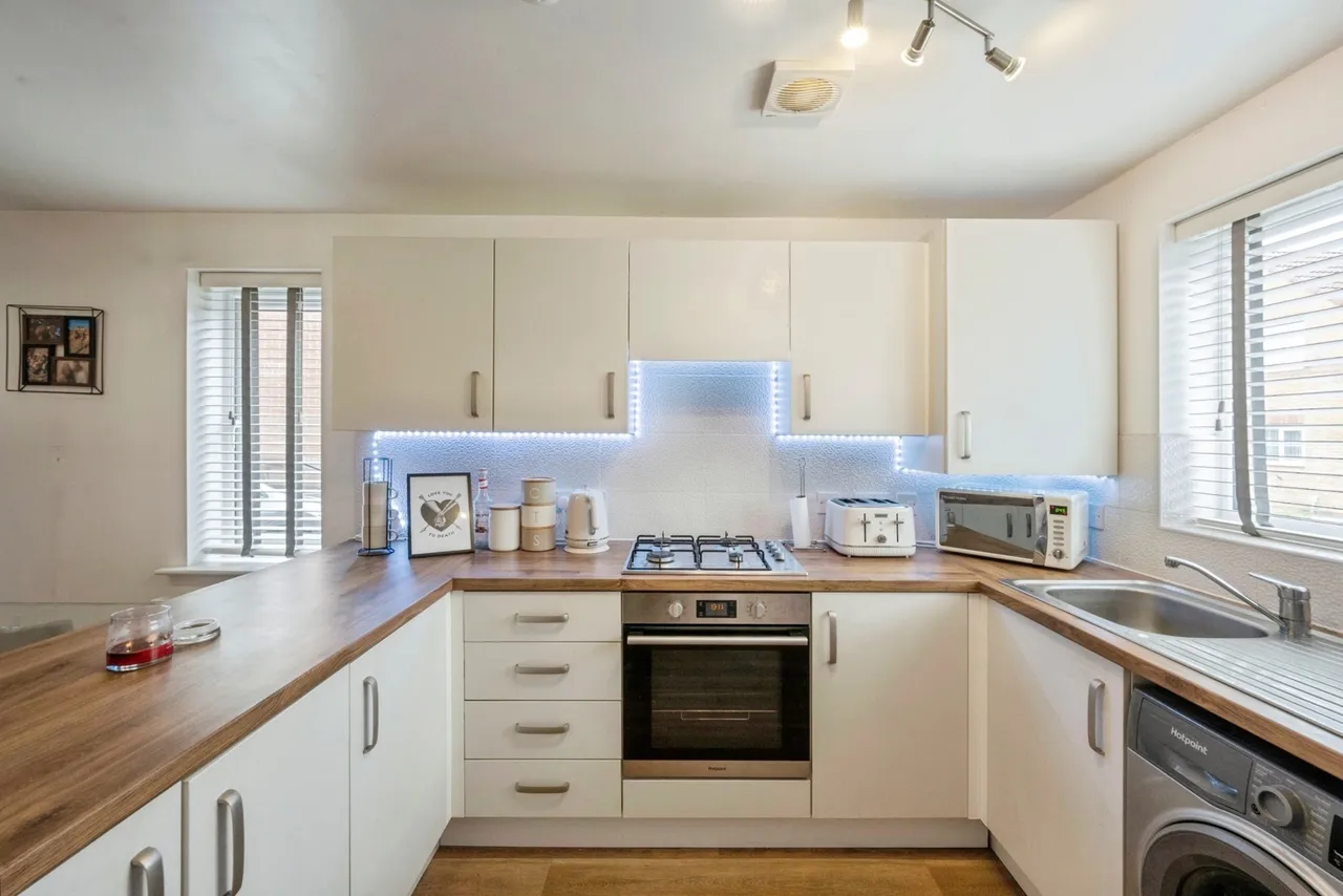 High Hazel Grove, Doncaster, DN7, photo 5