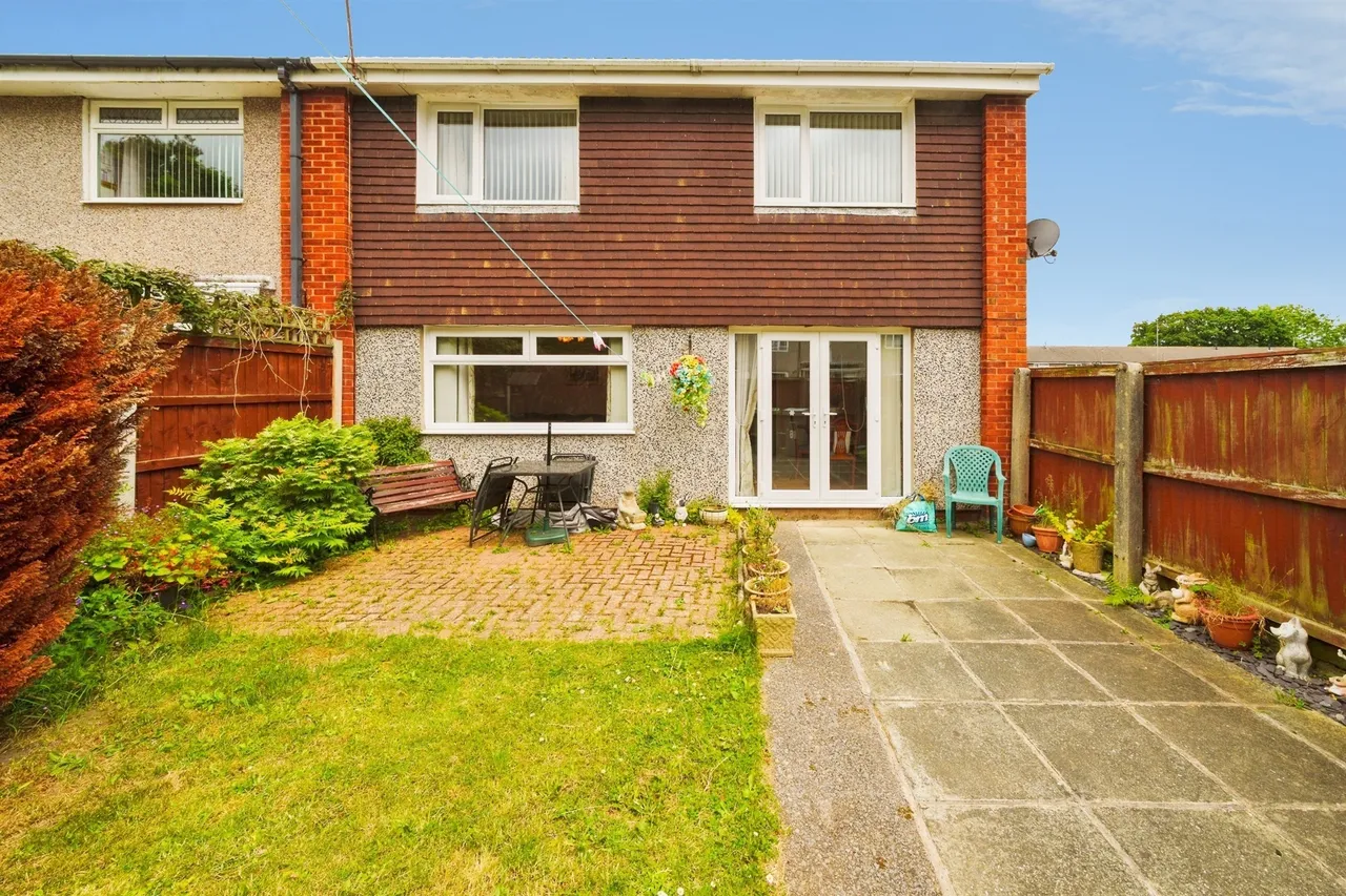 Friars Close, Wirral, CH63, photo 15