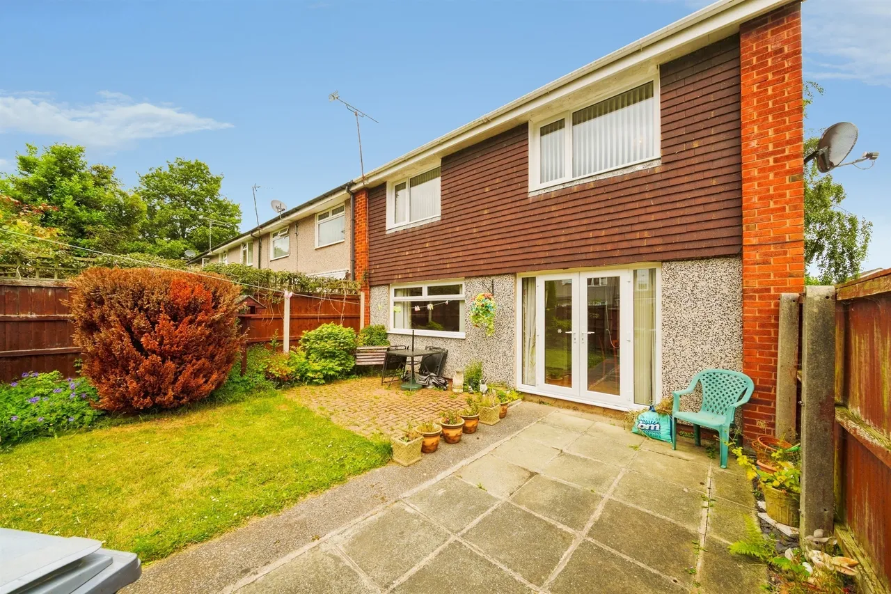 Friars Close, Wirral, CH63, photo 16
