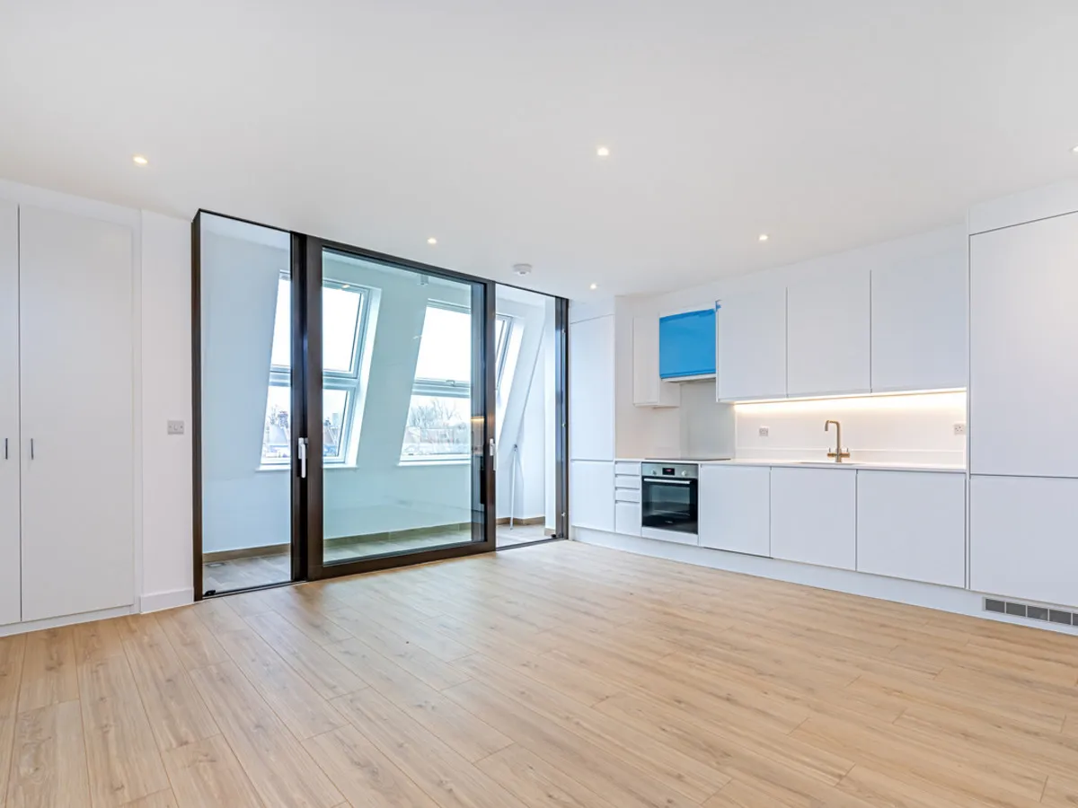 Inglis Road, London, W5, photo 2