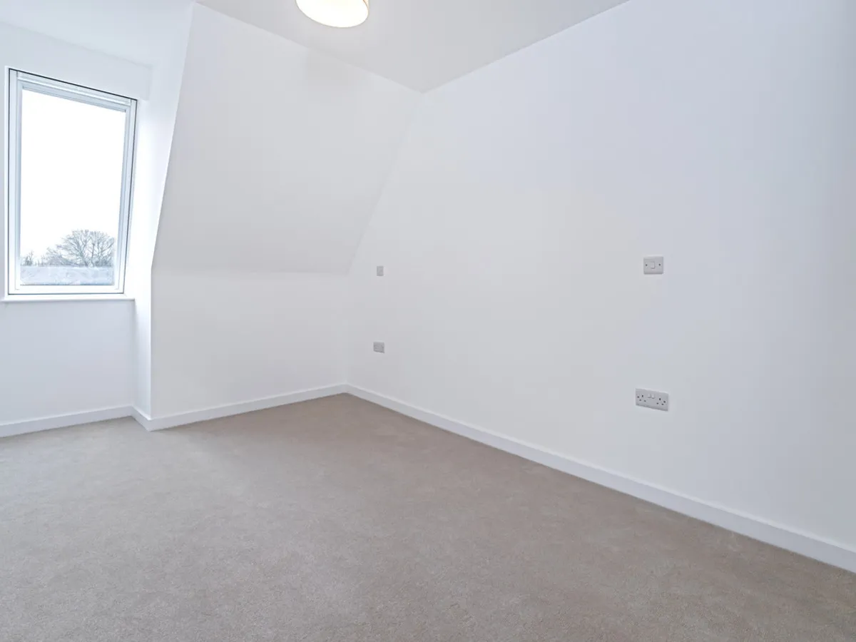 Inglis Road, London, W5, photo 5