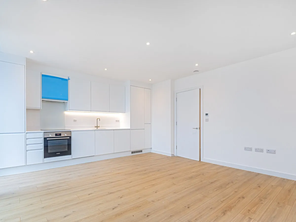 2 bed flat to rent, Inglis Road, London, W5