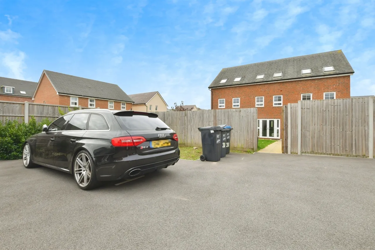 Isabella Street, Bearwood, BH11, photo 16