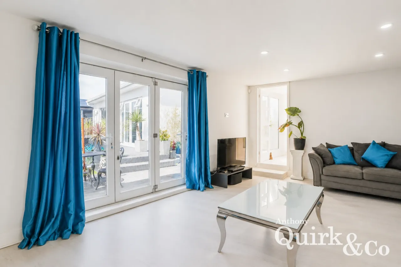 Westerland Avenue, Canvey Island, SS8, photo 18