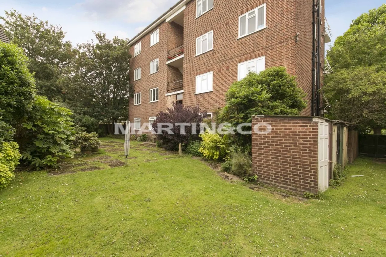 Nightingale Lane, Wanstead, E11, photo 10