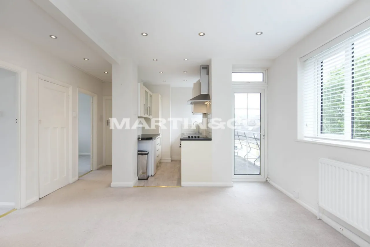 Nightingale Lane, Wanstead, E11, photo 2