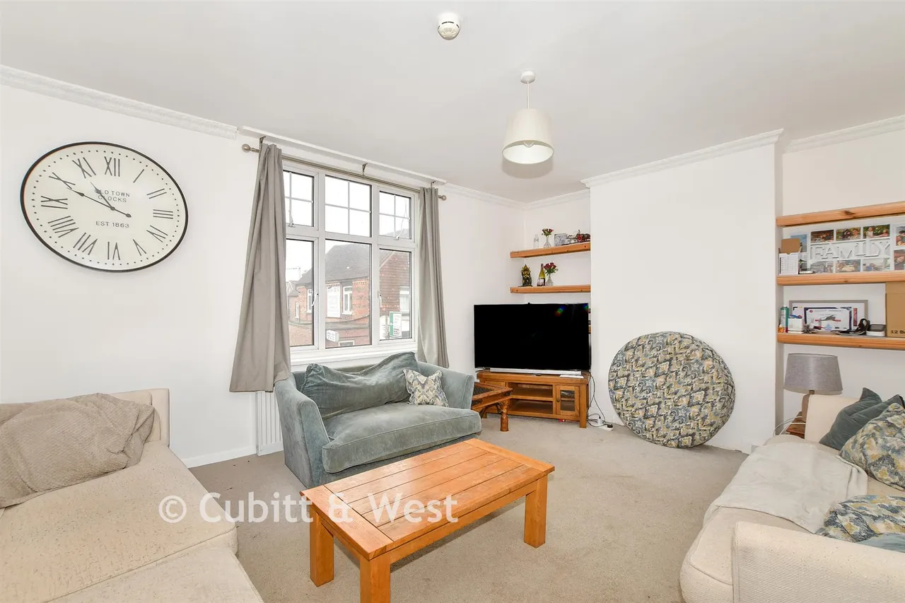 London Road, East Grinstead, RH19, photo 3
