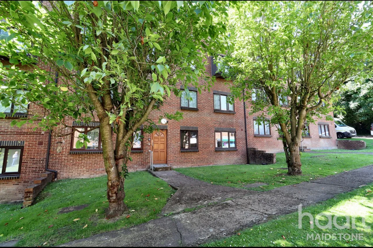 Lesley Place, Buckland Hill, ME16, photo 17