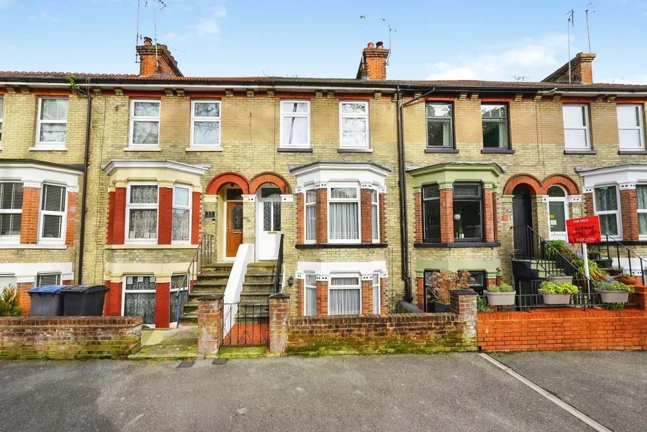 3 bed house for sale — Crabble Avenue, River, Kent, CT17