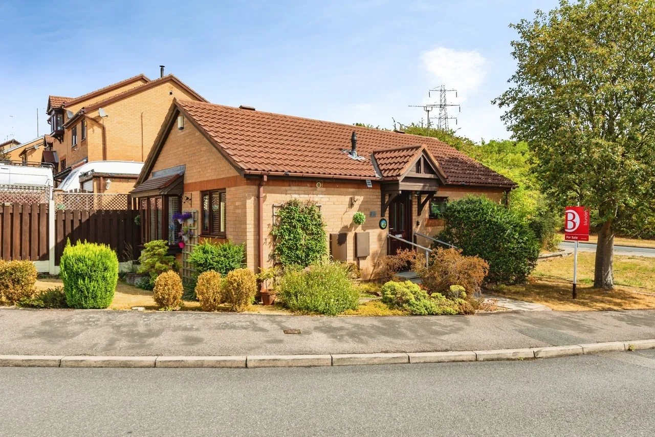 2 bed house for sale — Fenton Fields, Rotherham, South Yorkshire, S61