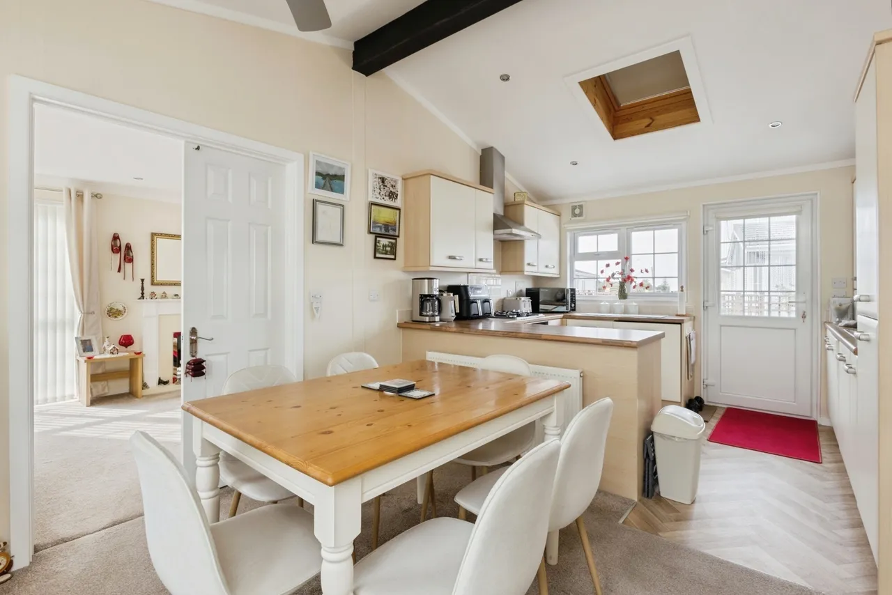 Appletree Close, Attleborough, NR17, photo 3