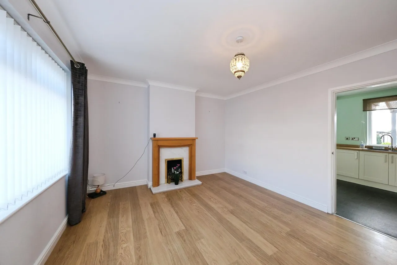 Beauvale Crescent, Nottingham, NG15, photo 10