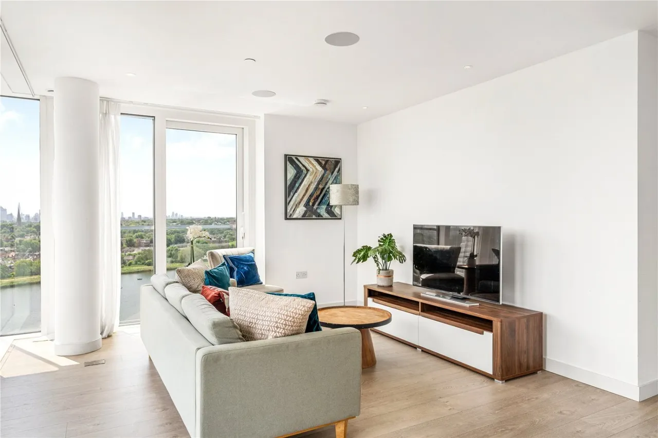 Newnton Close, Woodberry Down, N4, photo 6