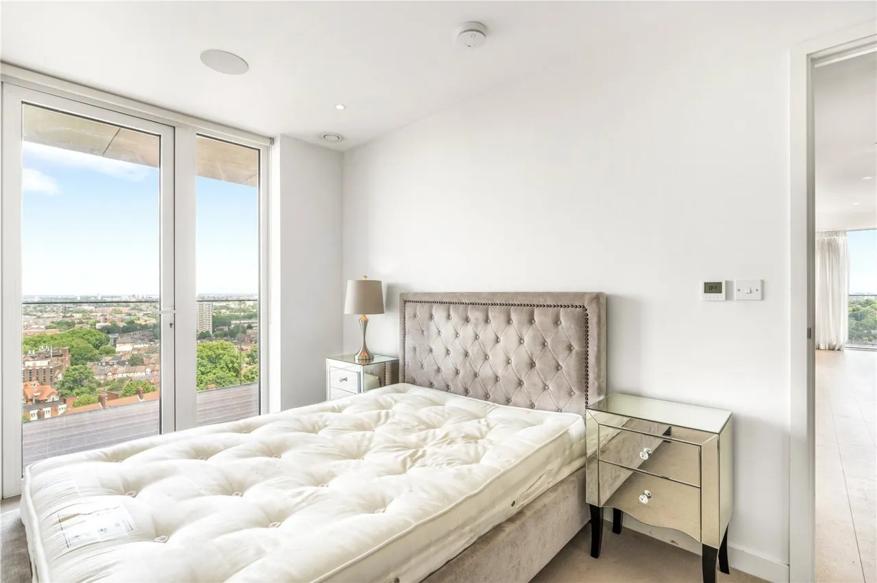 Newnton Close, Woodberry Down, N4, photo 11