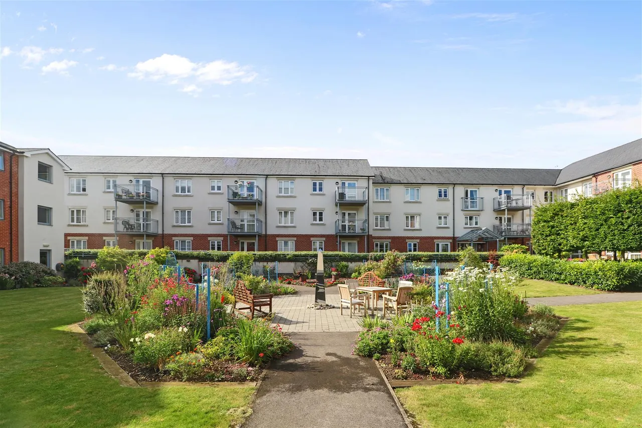 New Road, Basingstoke, RG21, photo 10