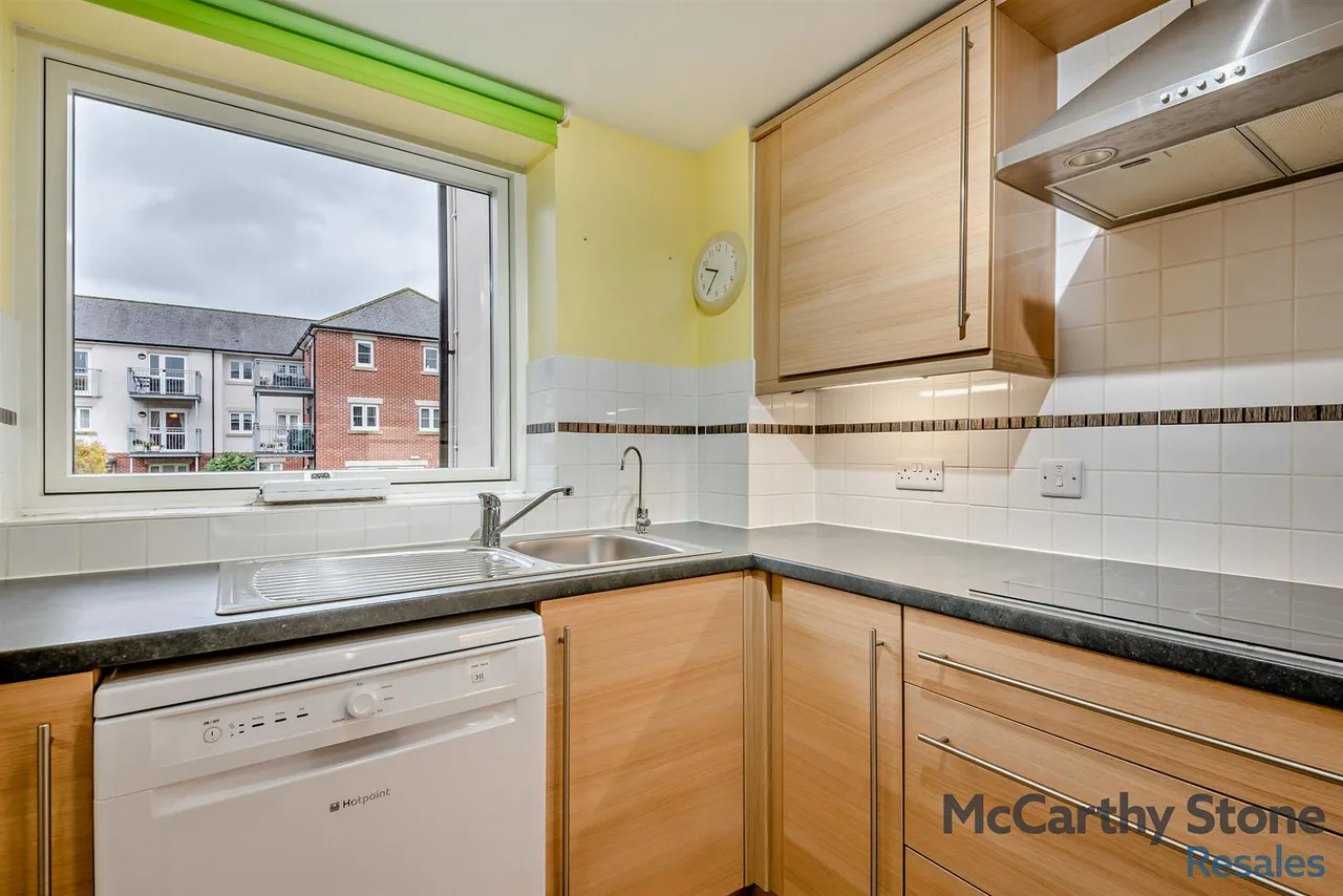 New Road, Basingstoke, RG21, photo 11