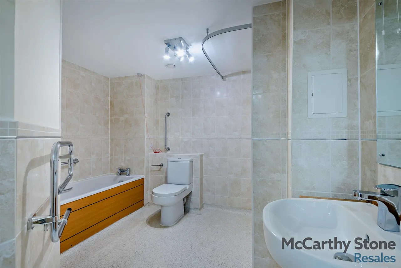 New Road, Basingstoke, RG21, photo 9