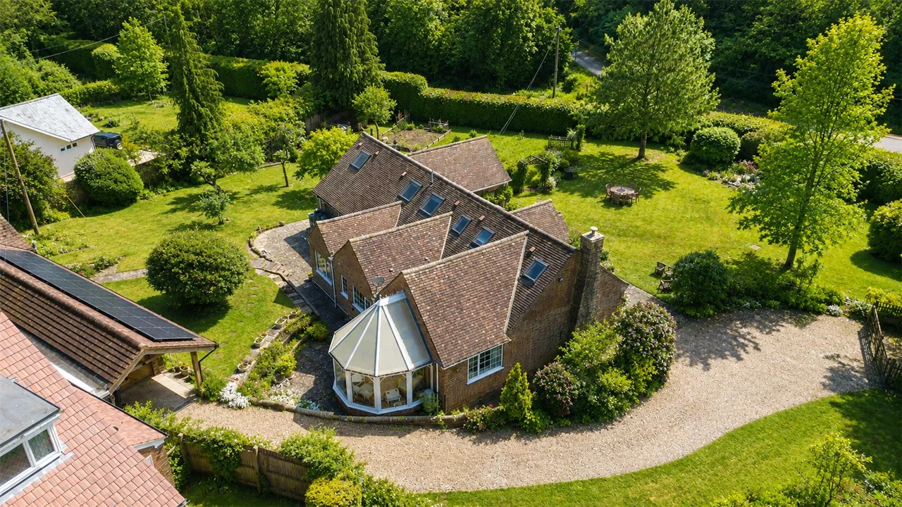 5 bed house for sale, Green Lane, Ellisfield, RG25