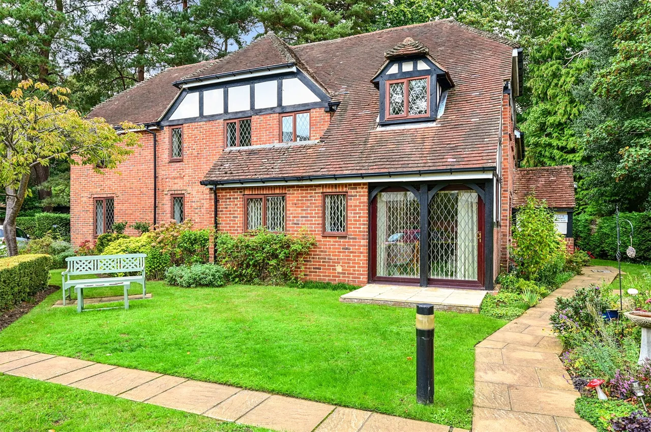 Pegasus Court, Fleet, Hampshire, GU51 4SX, photo 8