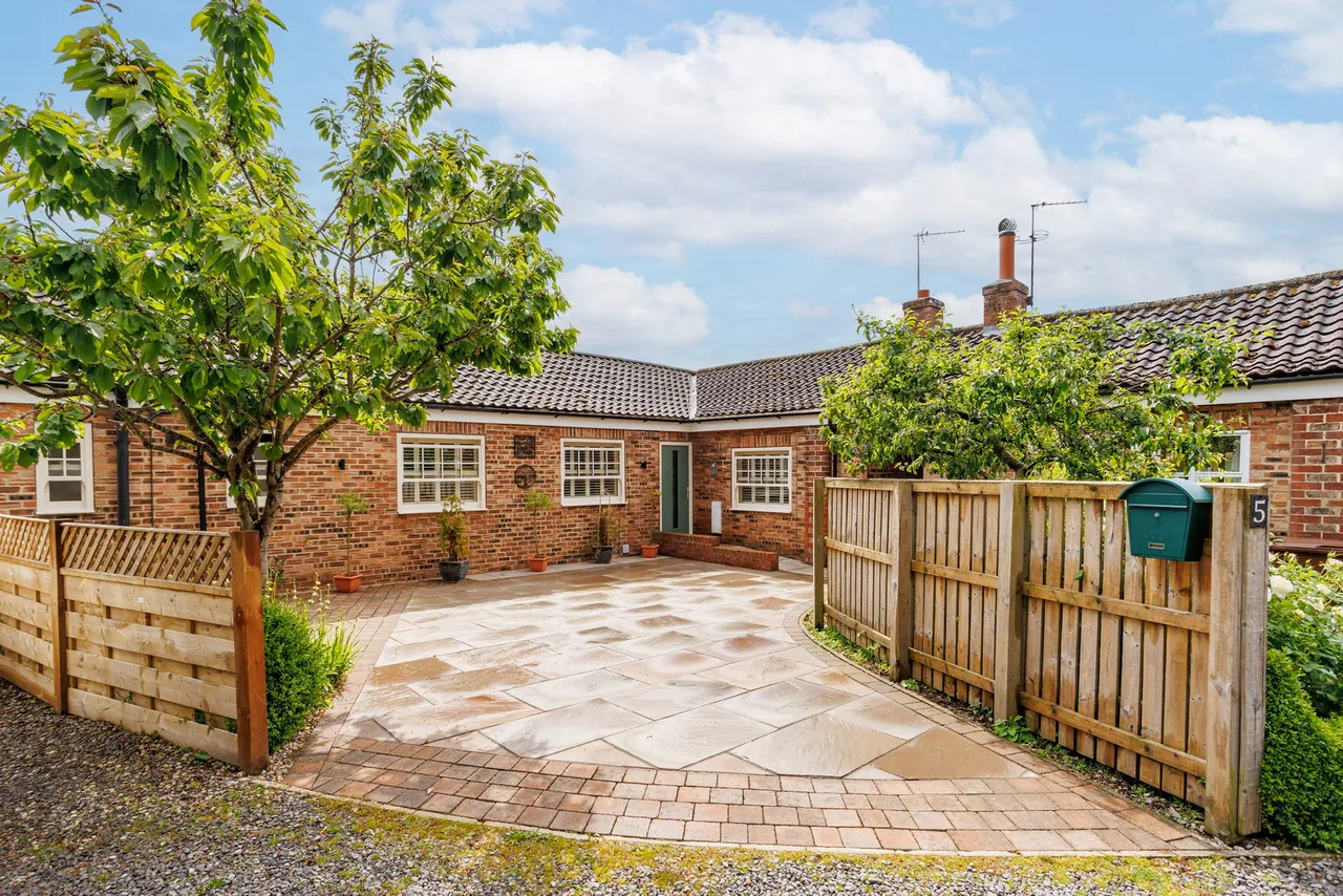 Foston, York, YO60, photo 4