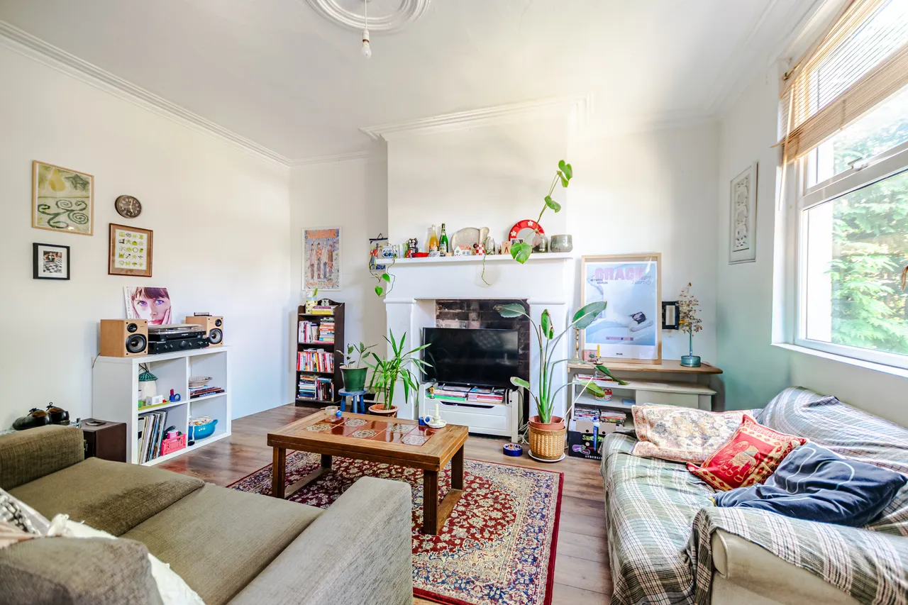 Hall Grove, Hyde Park, LS6, photo 2